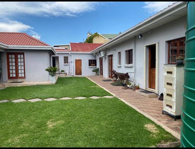 12 BEDROOM HOUSE FOR SALE IN TOP TOWN